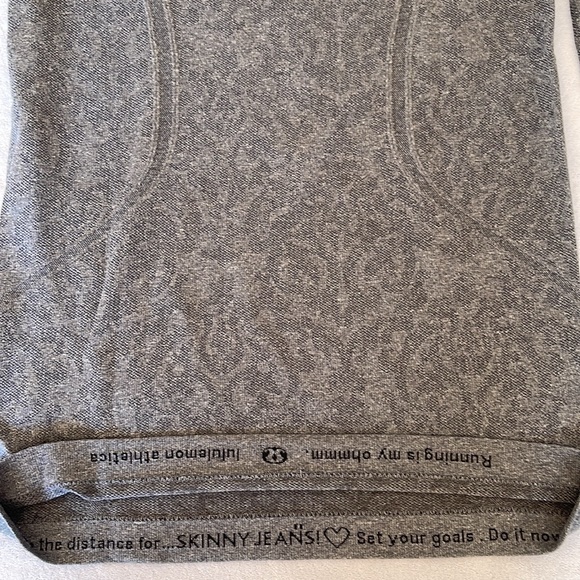 LULULEMON LONG SLEEVE TEE - Picture 8 of 12
